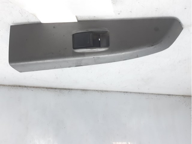 Controle do vidro traseiro direito para Toyota Hilux VII pick-up 3.0 D-4D 4WD (KUN26) 1KDFTV 848100K010