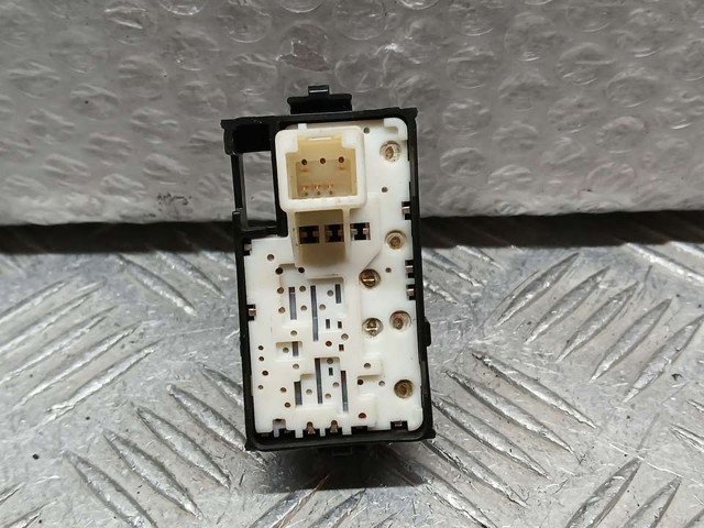 8481030220 TOYOTA Кнопка включения мотора стеклоподъемника передняя правая купить в Тернополь