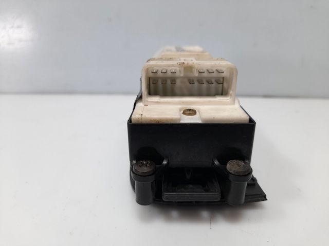 8482012360 TOYOTA Кнопочный блок управления стеклоподъемником центральной консоли купить в Украина