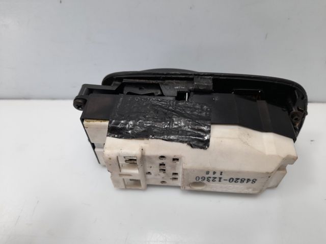 TOYOTA 8482012360 Кнопочный блок управления стеклоподъемником центральной консоли в наличии Черновцы