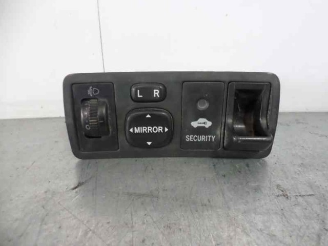 TOYOTA 8487202050 Регулятор зеркал в наличии Ужгород