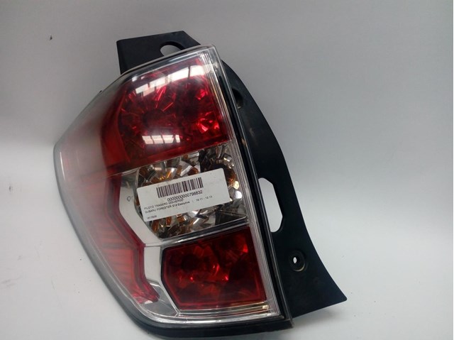 Lanterna traseira esquerda 84912SC150 Subaru