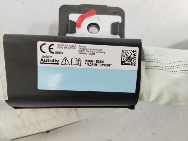85020D7000 HYUNDAI Шторка боковая, правая купить в Ужгород