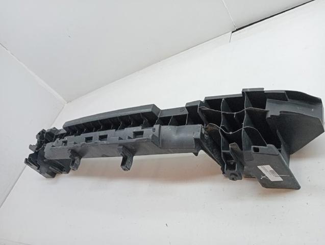 RENAULT 850425825R Кронштейн бампера заднего центральный в наличии Ужгород
