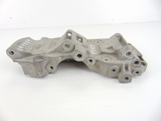 8506863 BMW Кронштейн компрессора кондиционера купить в Ровно