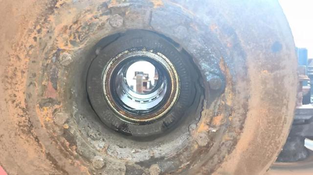 VOLVO 85107753 Ступица задняя в наличии Полтава