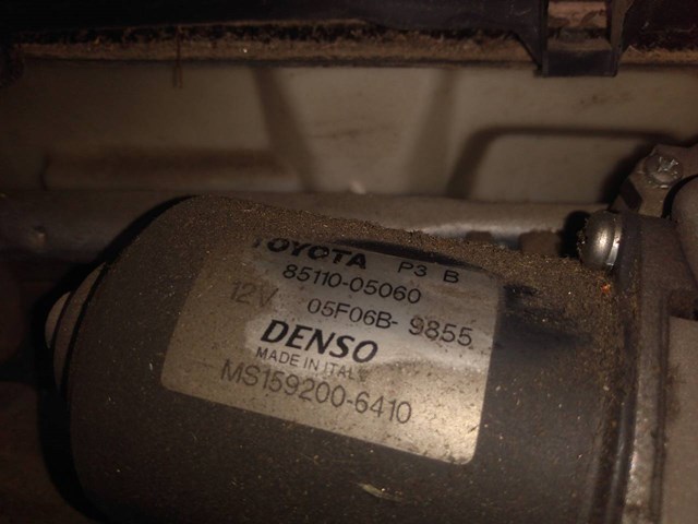 Motor limpia delantero para toyota avensis ranchera familiar 2.0 d-4d (cdt250_) 1cdftv 8511005060