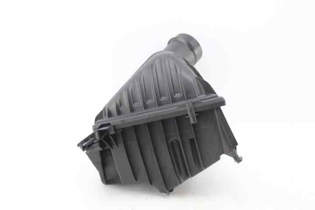 8513916 BMW Корпус воздушного фильтра купить в Ровно