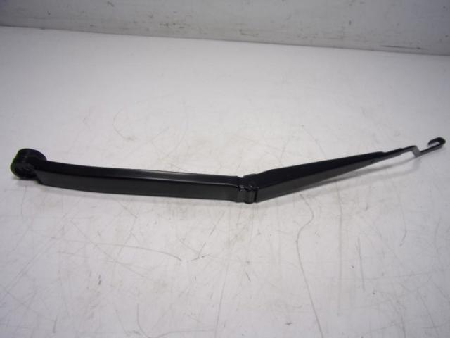 Braço de limpa-pára-brisas do pára-brisas Toyota Hilux GUN12, GUN13