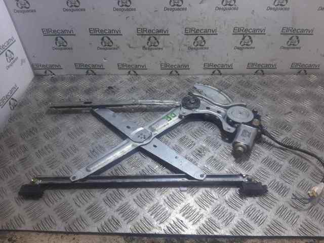 Motor de acionamento de vidro da porta dianteira direita 8571044010 TOYOTA