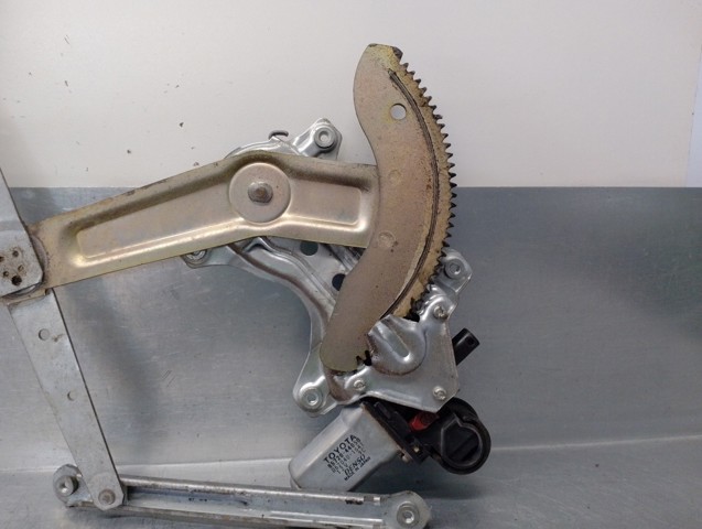 8572044050 TOYOTA Мотор стеклоподъемника двери задней левой купить в Львов