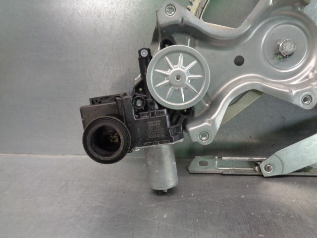 8572060331 TOYOTA Стеклоподъемник передней левой двери купить в Львов