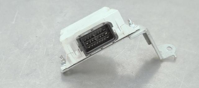 Relê de controlo de limpador pára-brisas Toyota Avensis 2 T25