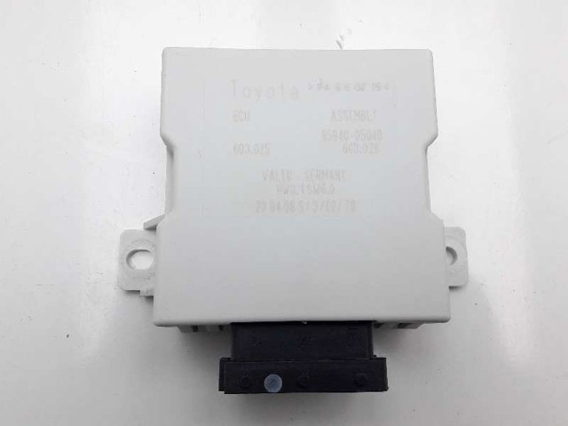 Relê de controlo de limpador pára-brisas Toyota Avensis 2 T25