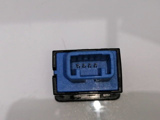 MITSUBISHI 8602A050 Кнопка выключения ESP в наличии Ровно