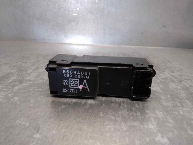 8608A061 MITSUBISHI Кнопочный блок управления стеклоподъемником передний левый купить в Черкассы