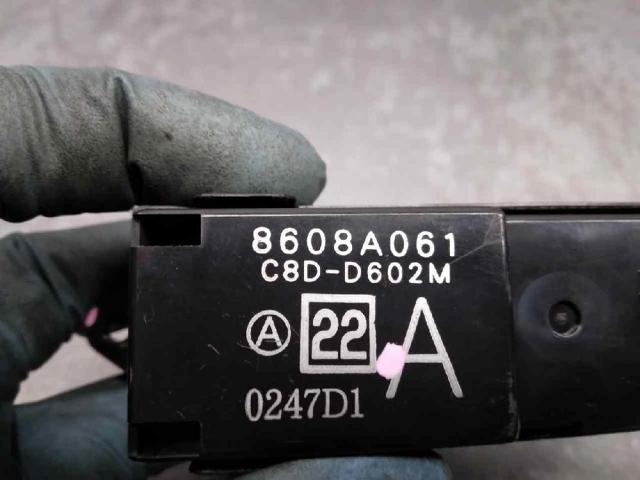 MITSUBISHI 8608A061 Кнопочный блок управления стеклоподъемником передний левый в наличии Ровно