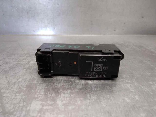 8608A063 MITSUBISHI Кнопка включения мотора стеклоподъемника задняя купить в Ужгород