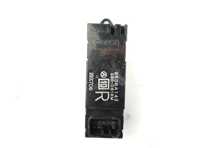 8608A143 MITSUBISHI Кнопка включения мотора стеклоподъемника задняя правая купить в Винница