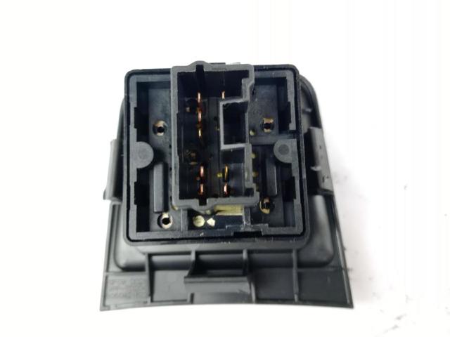 8610A114 MITSUBISHI Кнопка включения обогрева сиденья купить в Украина