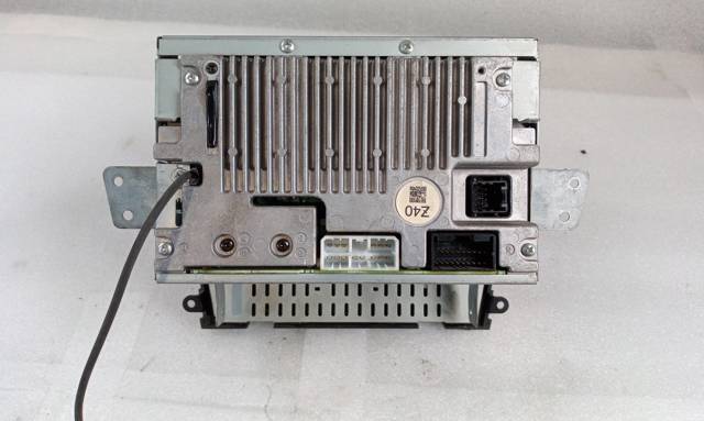 SUBARU 86201AG400 Магнитола (радио AM/FM) в наличии Одесса
