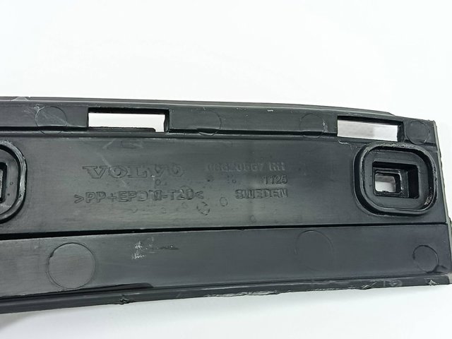VOLVO 8620567 Направляющая заднего бампера правая в наличии Павлоград