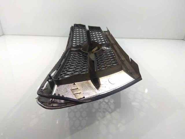 Grelha do radiador KIA Sorento 1 JC