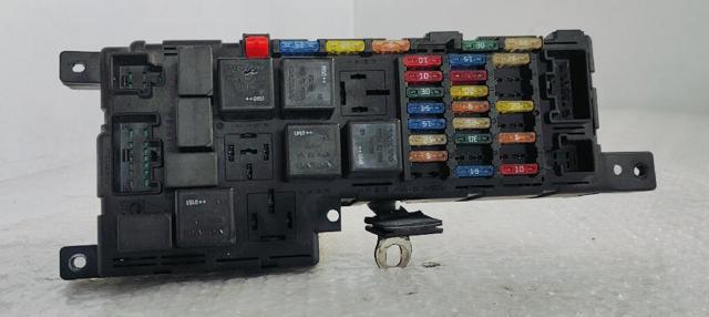 8637841 VOLVO Блок предохранителей купить в Львов