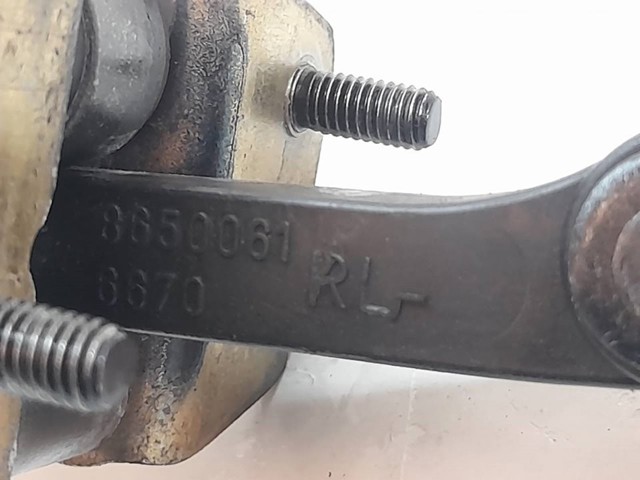 8650061 VOLVO Ограничитель открывания двери задний купить в Тернополь