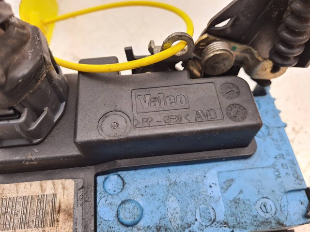 VOLVO 8650546 Замок передней правой двери в наличии Хмельницкий