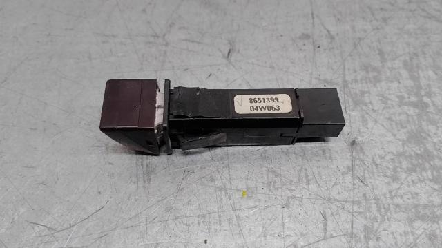 VOLVO 8651399 Кнопка аварийки в наличии Тернополь