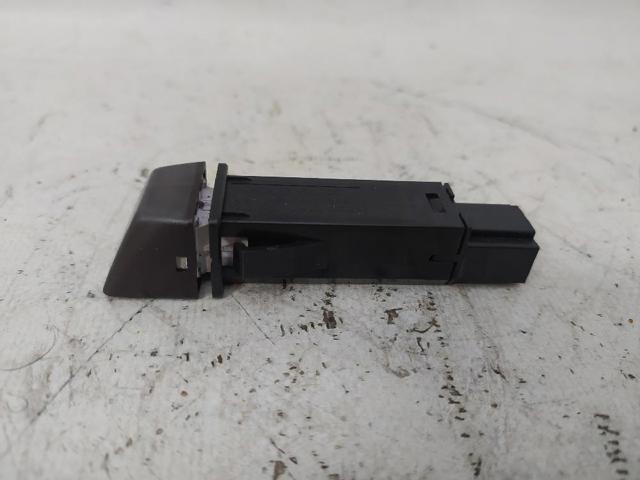 Botão de ativação do sinal de emergência Volvo S40 2 MS