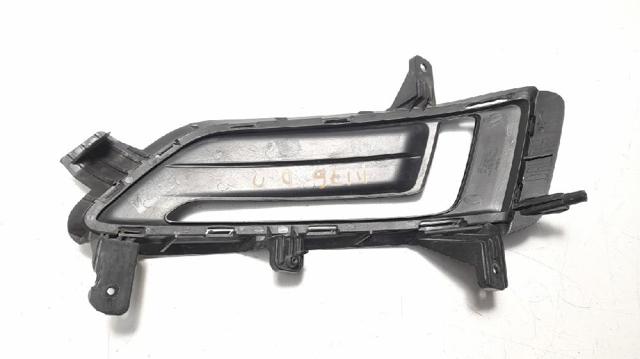 HYUNDAI 86526D7520 Заглушка (решетка) противотуманных фар бампера переднего правая в наличии Днепр