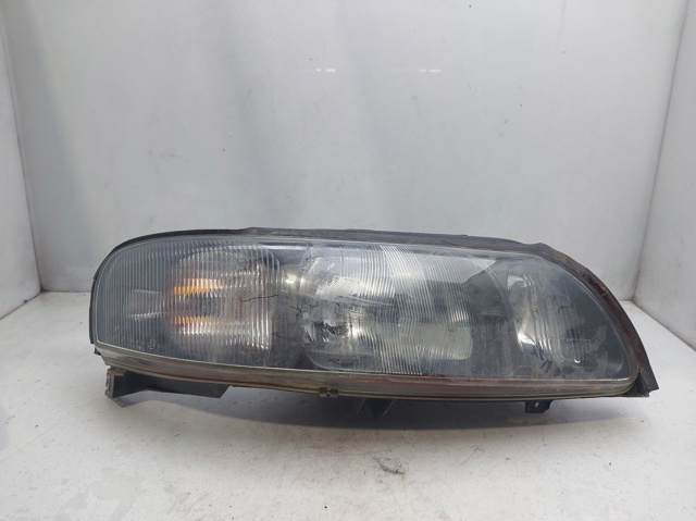 Luz direita 8659611 Volvo