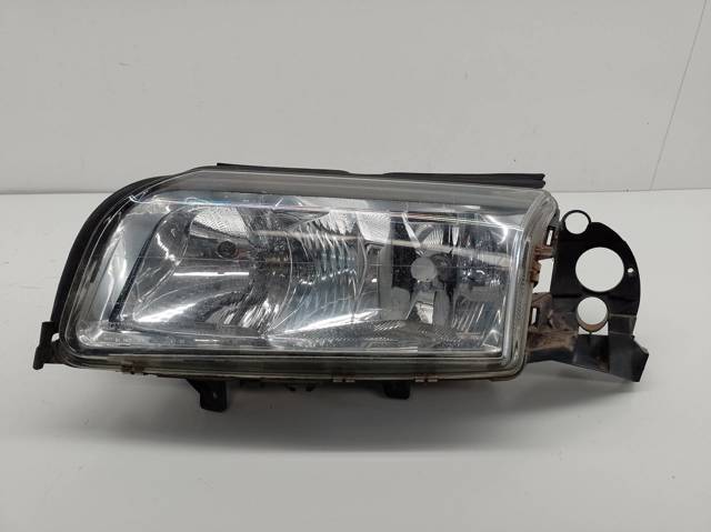 Luz esquerda 8662855 Volvo