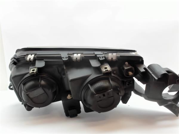 VOLVO 8662856 Правая фара в наличии Кривой Рог