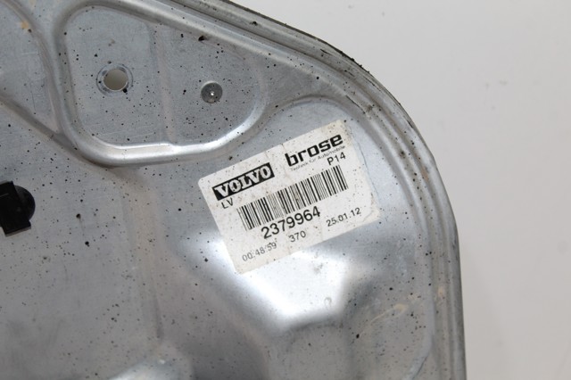 VOLVO 8679978 Рама двери передней левой в наличии Киев