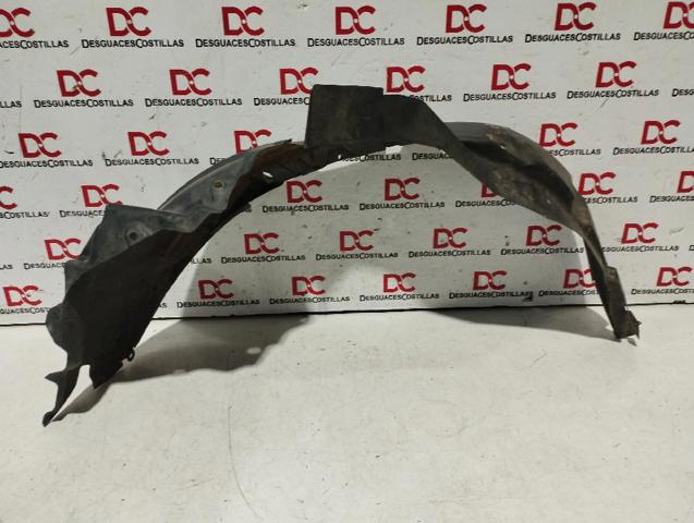 Guarda-barras direito do pára-lama dianteiro 868122E010 HYUNDAI