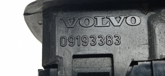8682949 VOLVO Кнопочный блок управления стеклоподъемником передний левый купить в Днепр