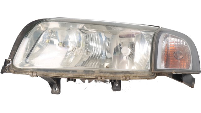 VOLVO 8693557 Фара левая в наличии Сумы