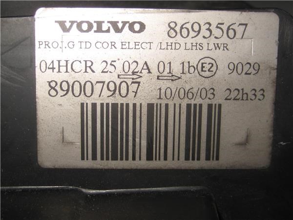 VOLVO 8693567 Левая фара в наличии Николаев