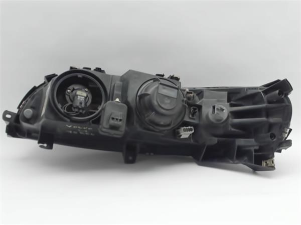 VOLVO 8693572 Фара правая в наличии Украина