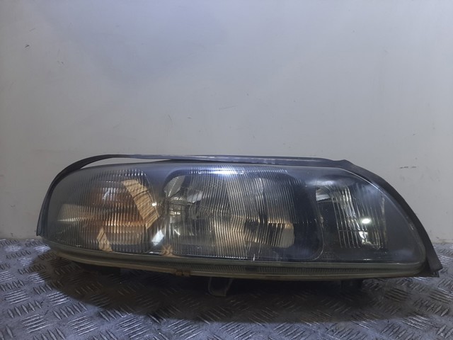 8693578 VOLVO Правая фара купить в Кривой Рог