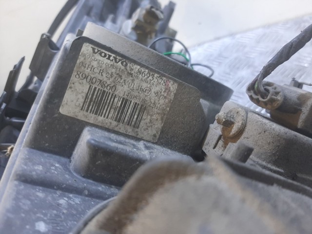 8693578 VOLVO Правая фара купить в Харьков