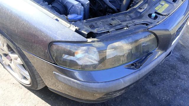 VOLVO 8693578 Правая фара в наличии Черновцы