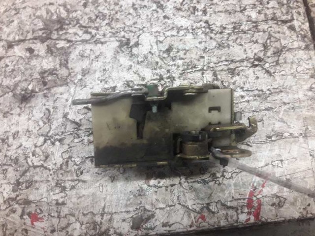 Fecho da porta traseira direita batente 86VBV43288BE Ford