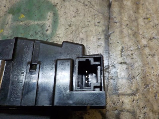 8719G7 PEUGEOT Замок багажника купить в Ужгород