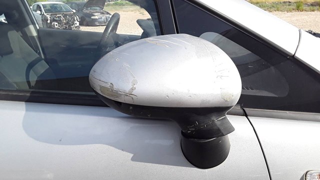 HYUNDAI 876211W010 Зеркальный элемент зеркала заднего вида правого в наличии Одесса