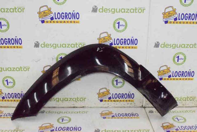 Expansor (placa sobreposta) de arco do pára-lama dianteiro esquerdo 877132E001 Hyundai/Kia