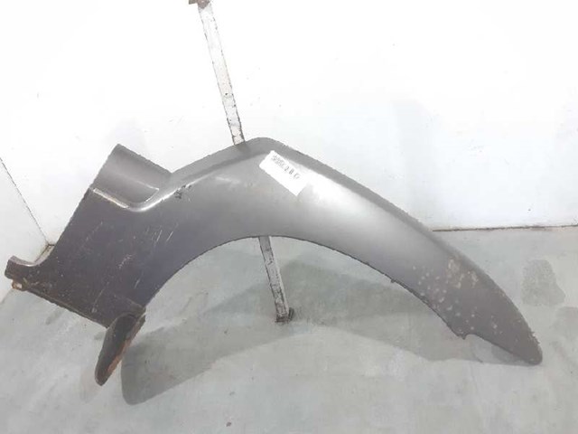 Expansor (placa sobreposta) de arco do pára-lama dianteiro direito 87744H1500 Hyundai/Kia
